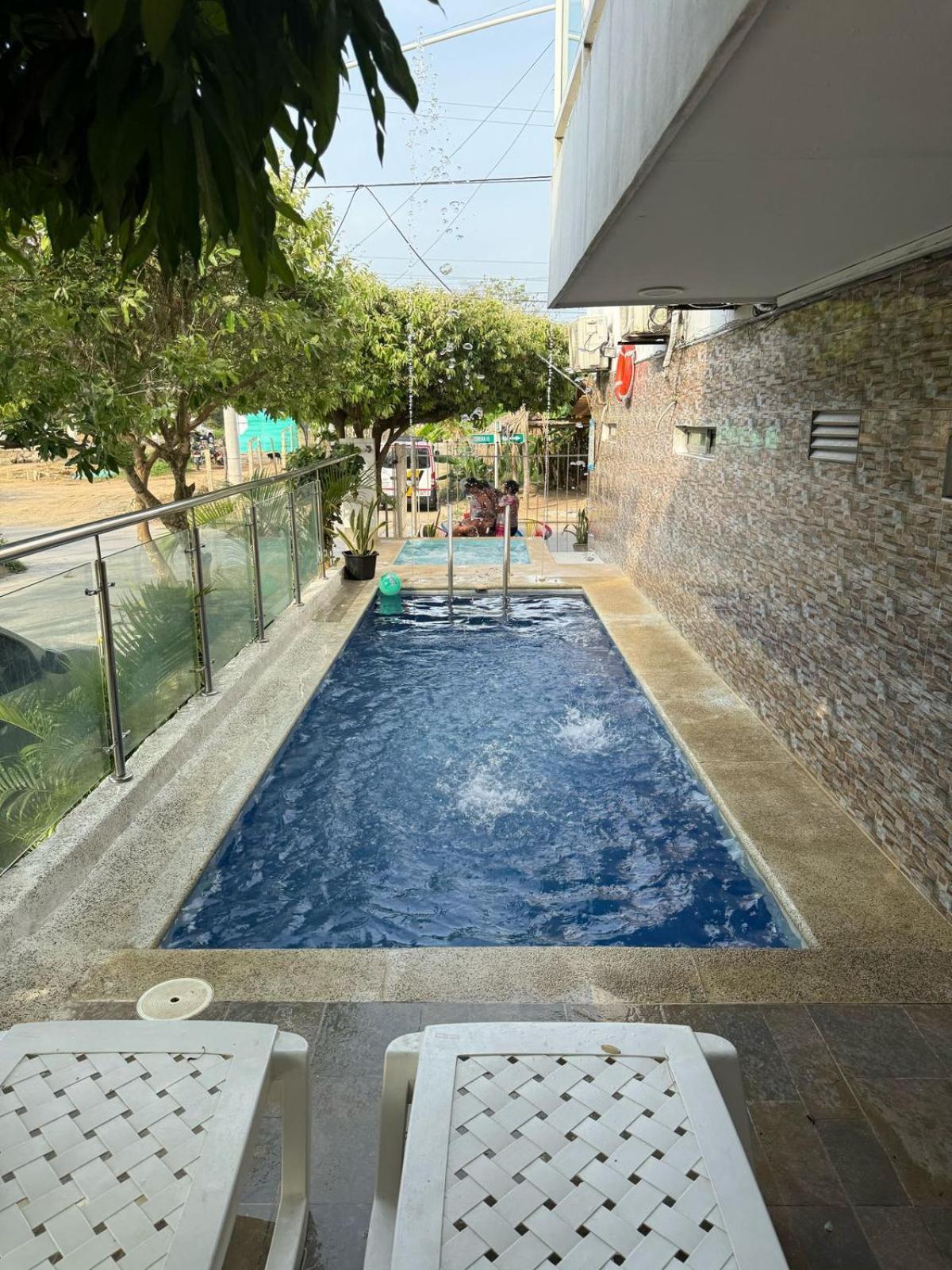 Apartahotel Eden Coveñas エクステリア 写真