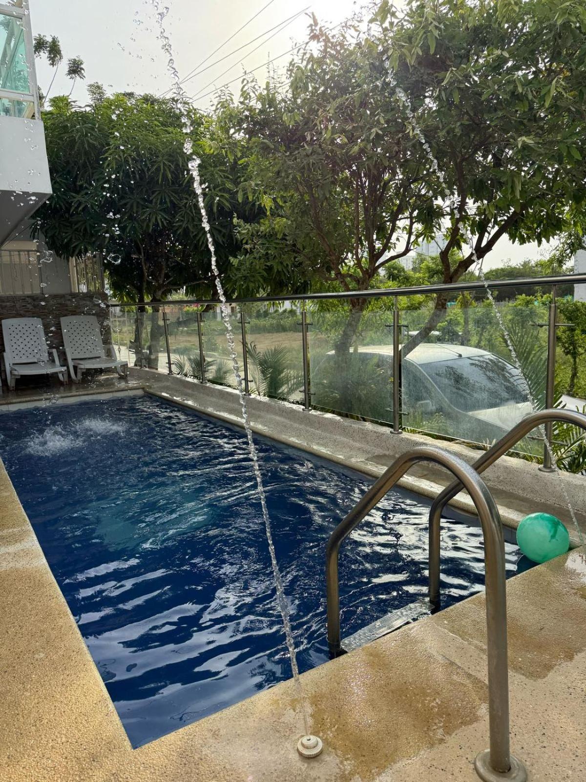Apartahotel Eden Coveñas エクステリア 写真